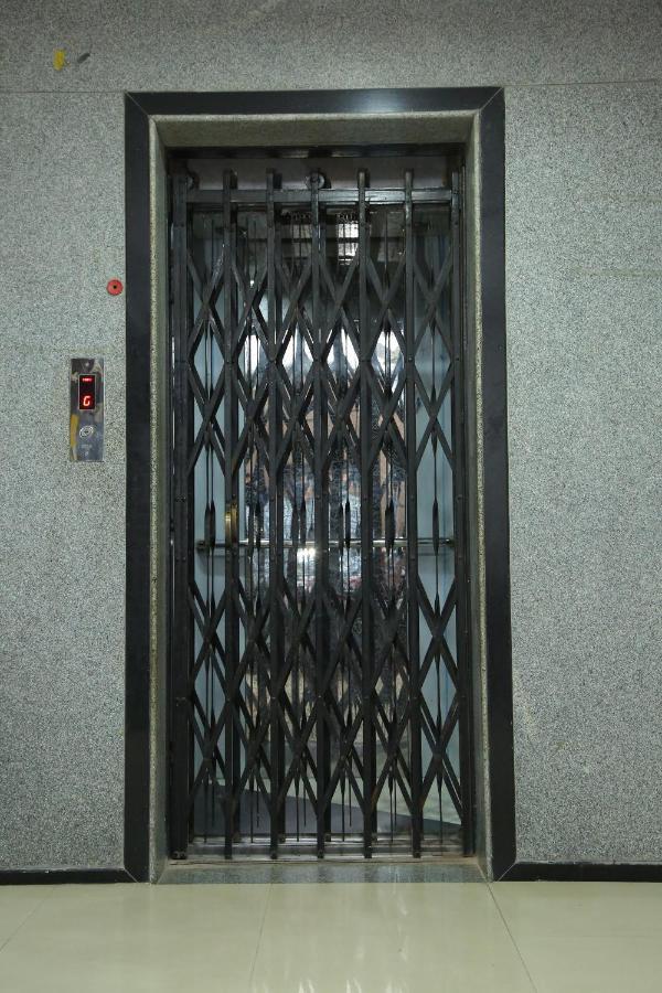 Skyview Suites Hyderabad Eksteriør billede